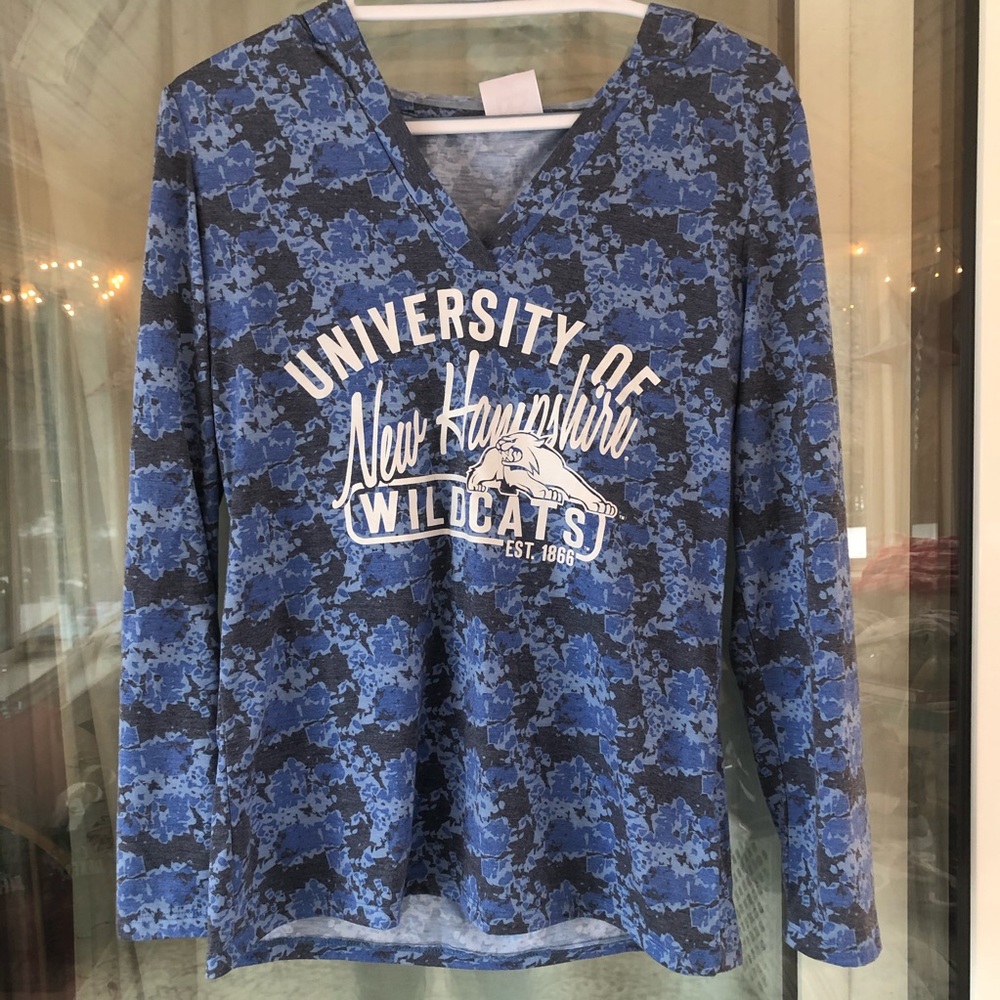 University of New Hampshire long sleeve hooded top